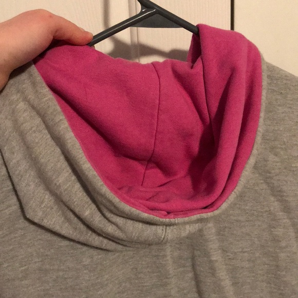 North Face Sweatshirt - Picture 6 of 7